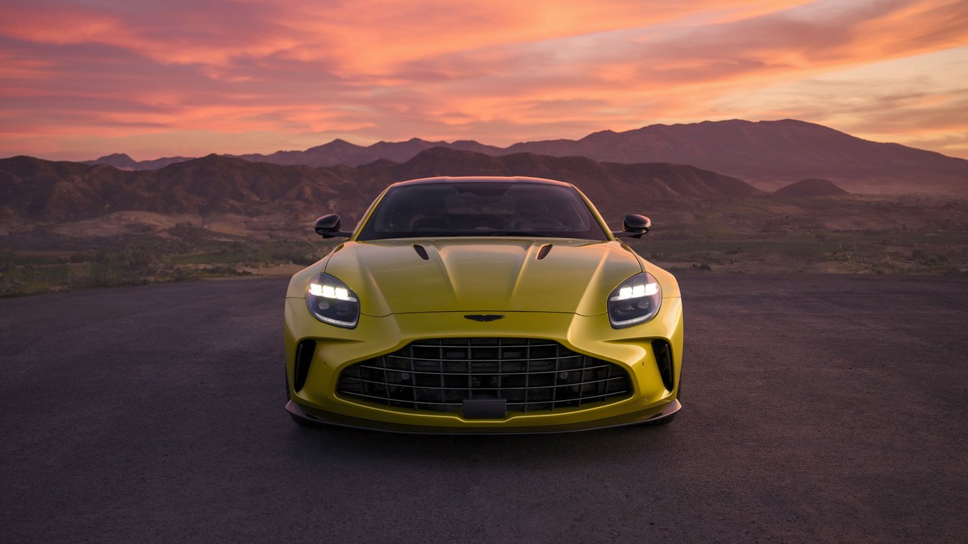 Aston Martin Vantage получи още повече мощност и привлекателен дизайн 2 orig.jpg65ce826c8d3ad