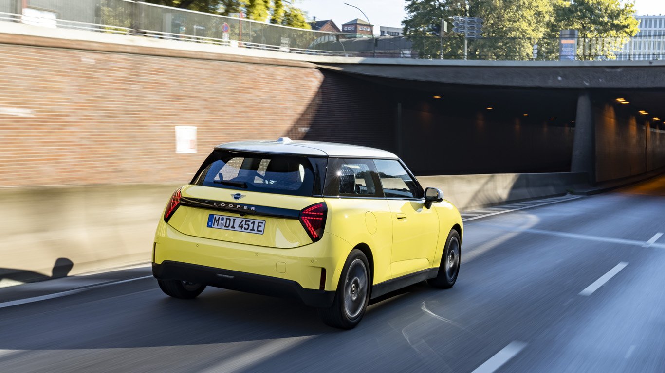 Новото MINI Cooper E идва през май с мощност от 184 конски сили 1 orig.jpg65dd26285e636