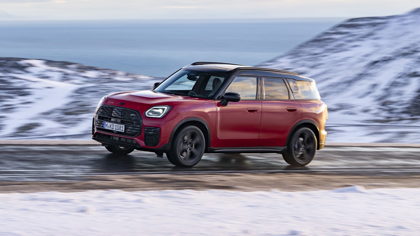 Новото MINI Countryman S ALL4 атакува екстремния терен на Исландия 2 orig.jpg65de77c2dd5d9