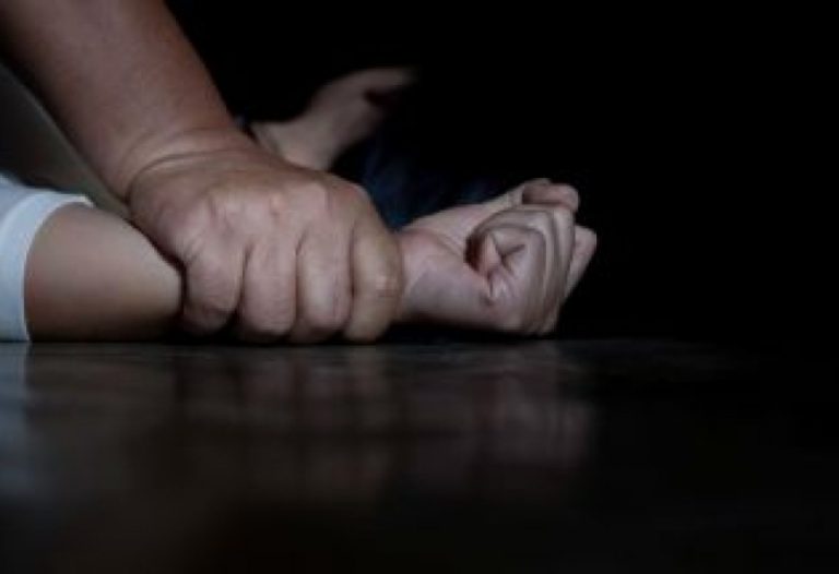 Разследват-българи-за-сексуален-тормоз-над-12-годишно-момиче-в-Австрия