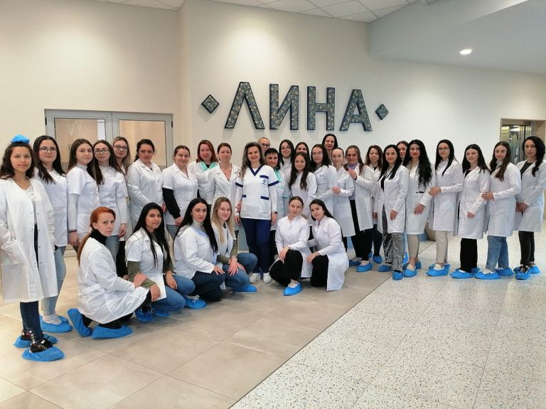 В-седмицата-на-пролетта-лаборатория-„ЛИНА“-посреща-студенти-от-различни-специалности-на-университет-„Проф.-д-р-Асен-Златаров“