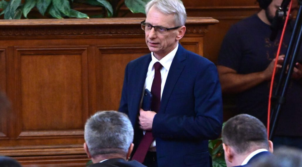 Денков:-Няма-конституционно-криза,-Радев-не-е-прав
