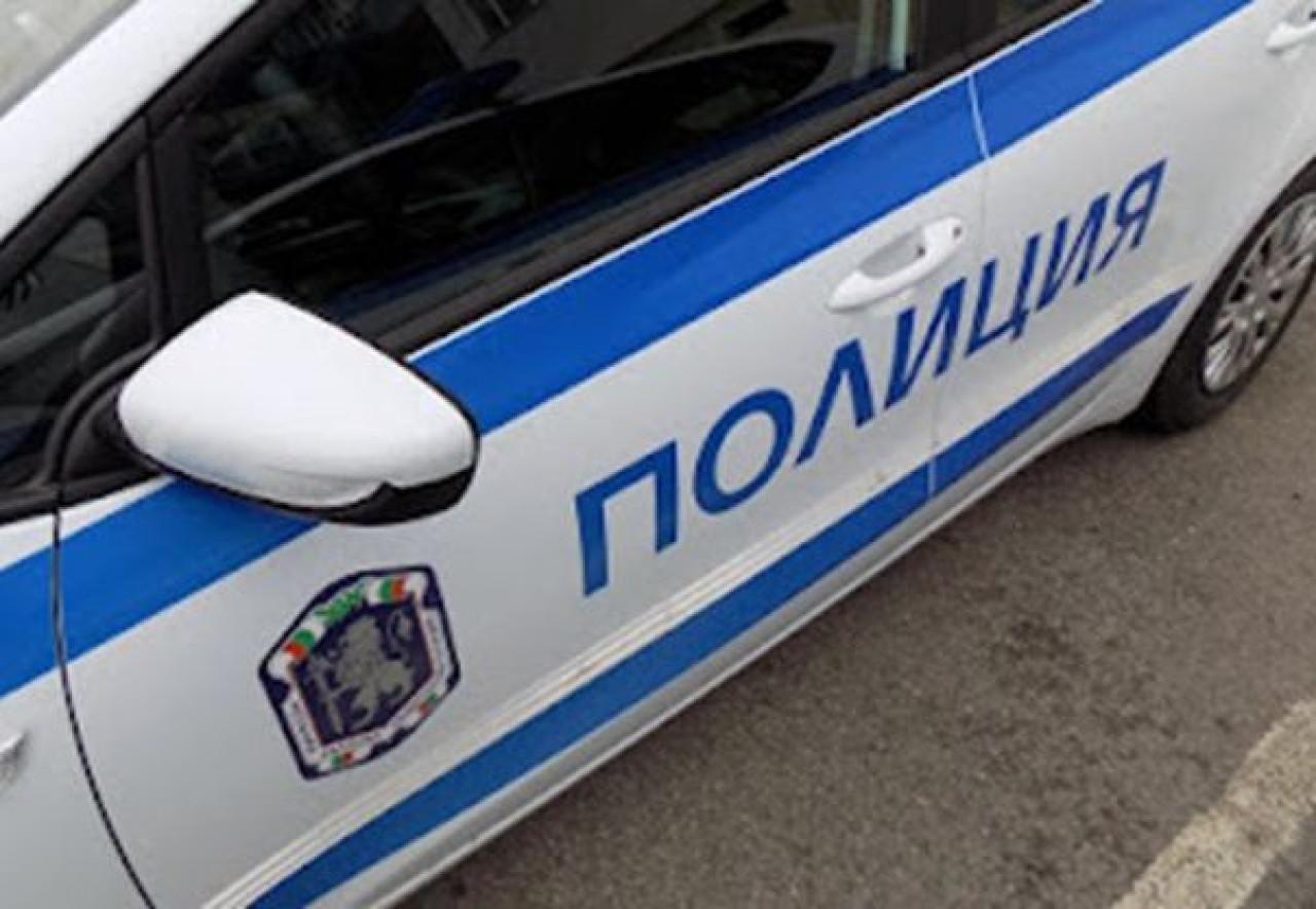 Екшън със сериен крадец от хранителни магазини в Бургас: Два пъти бяга от охрана и полиция, спряха го с тейзър Екшън-със-сериен-крадец-от-хранителни-магазини-в-Бургас:-Два-пъти-бяга-от-охрана-и-полиция,-спряха-го-с-тейзър