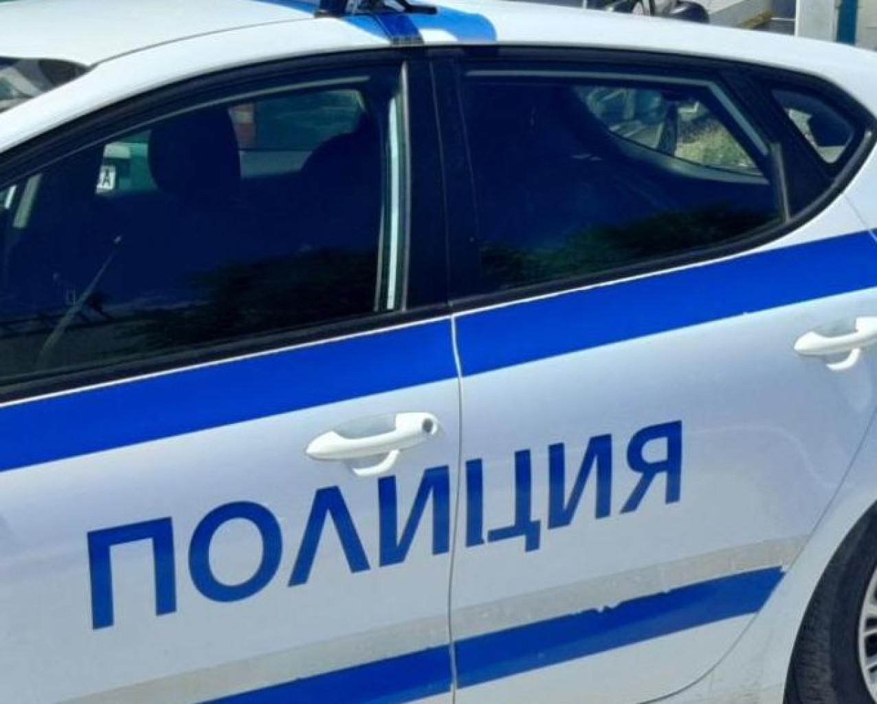 Бургазлия нападна служители във фирма за скрап, напръска единия със спрей, на друг посини окото 1 image