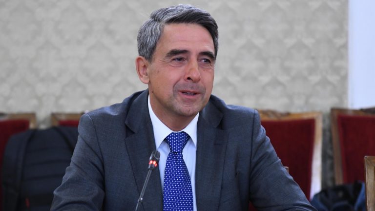 Плавнелиев-обави,-че-ще-прави-правителството-след-изборите
