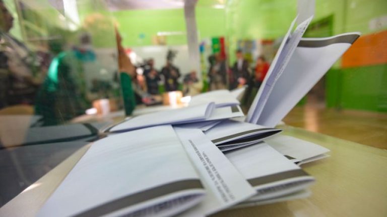 Първи-прогнози-за-изборите.-Една-партия-води-със-смазваща-преднина