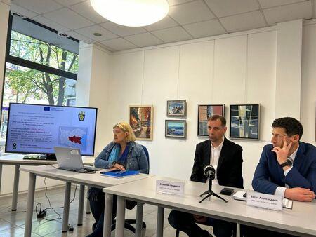 Представиха проекта на Община Бургас за интегрирана здравна грижа на деца в Югоизточния регион в Ямбол и Сливен Представиха-проекта-на-Община-Бургас-за-интегрирана-здравна-грижа-на-деца-в-Югоизточния-регион-в-Ямбол-и-Сливен