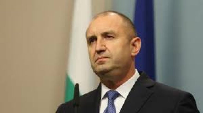 Президентът-Радев-издаде-указ:-Премиерът-Димитър-Главчев-става-и-външен-министър
