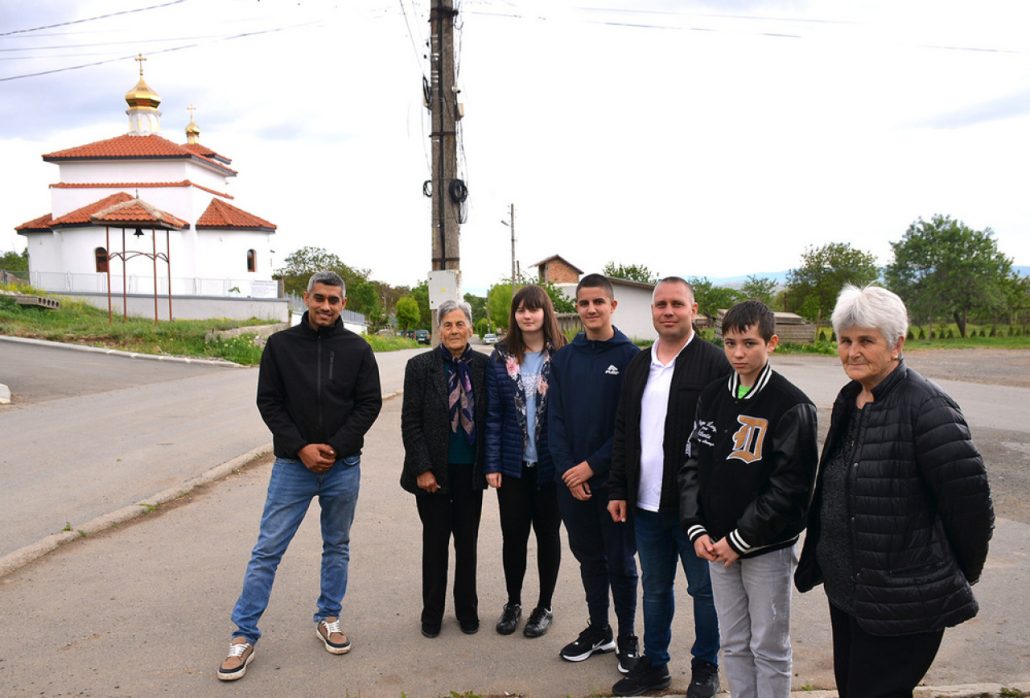 Ученици-от-Айтос-ще-запишат-родовата-си-история