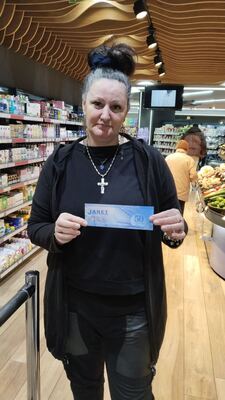 150 късметлии спечелиха ваучери по 50 лв. от верига магазини „Жанет“ 7 171274666278174
