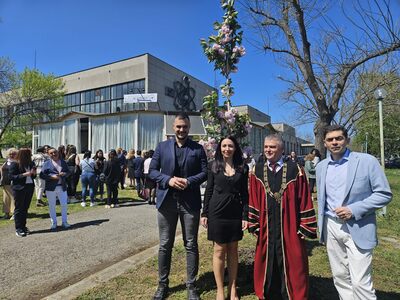 С тържествена церемония бе открит новият Студентски център към университет „Проф. д-р Асен Златаров“ (СНИМКИ) 6 171275272019071