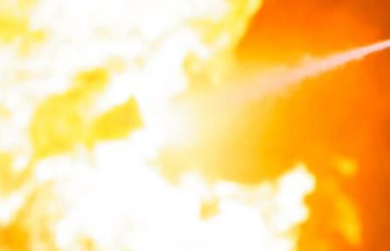 Пожар пламна в постройка край Черноморец, младежи гасили огъня 1 image