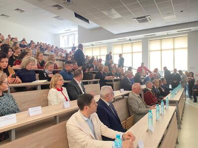 Лабораторията по математична химия към Университет "Проф. д-р Асен Златаров" чества 40 години от създаването си 7 171596737692690