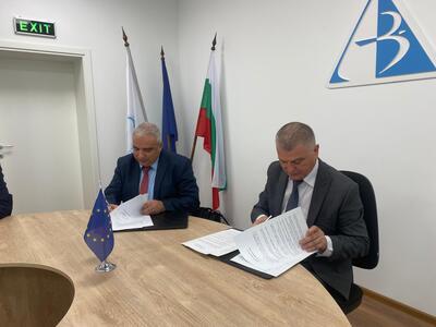 Университет Проф. д-р Асен Златаров скрепи сътрудничеството си с 12 общини 10 171645998438929
