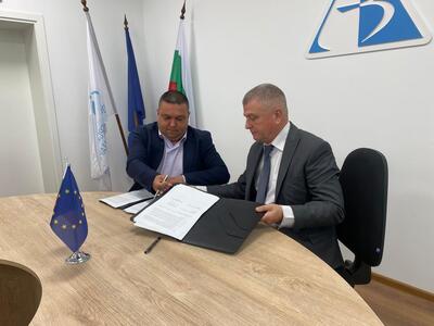 Университет Проф. д-р Асен Златаров скрепи сътрудничеството си с 12 общини 6 171645998455994