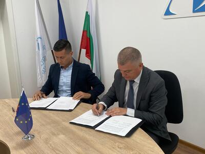 Университет Проф. д-р Асен Златаров скрепи сътрудничеството си с 12 общини 7 171645998499032