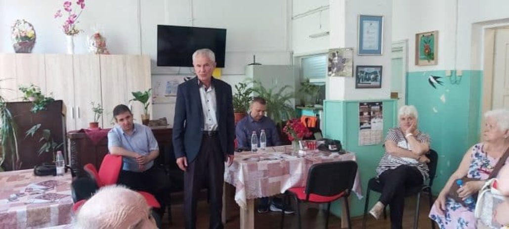 Кандидати-за-депутати-на-БСП-говoриха-за-здравеопазване-и-екология-в-Бургас