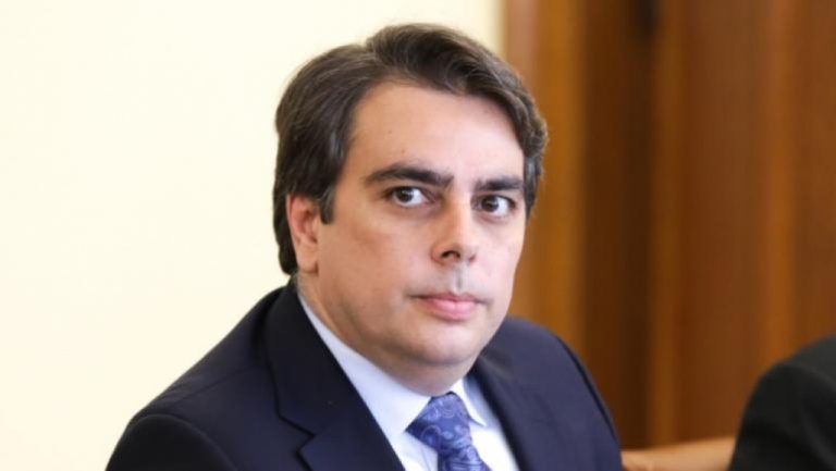 Асен-Василев:-Оцапахме-се,-защото-поехме-отговорността-да-управляваме