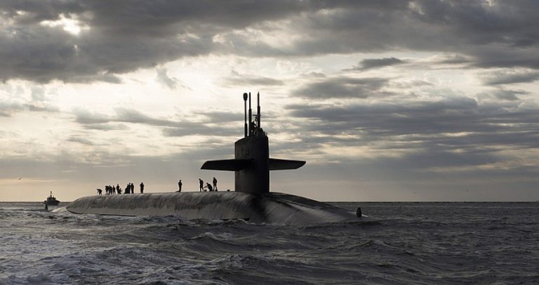 Русия-патрулира-с-подводници-в-Черно-море