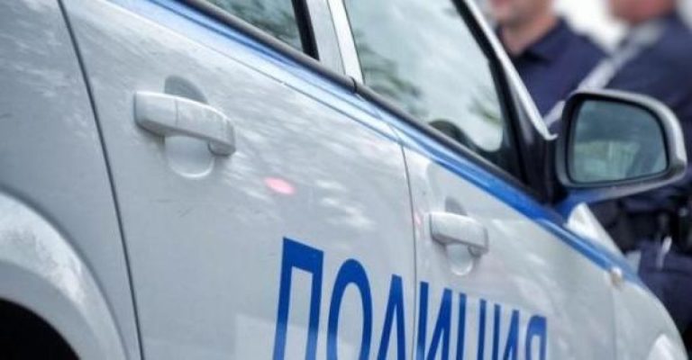 15-годишен-бургазлия-подкара-трактор-в-парка-в-„Славеков“,-заби-го-в-дърво