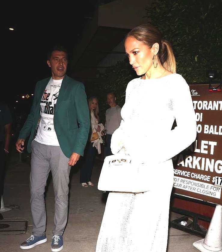 Българин на ресторант с Джей Ло в Санта Моника 1 25D0 25B4 25D0 25B6 25D0 25B5 25D0 25B92