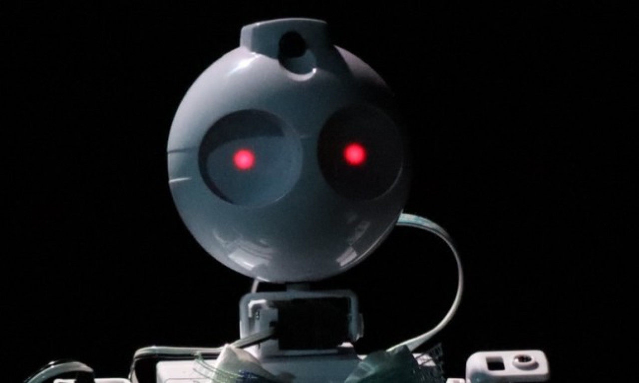 Робот в Южна Корея се "самоуби" на работното си място 1 image