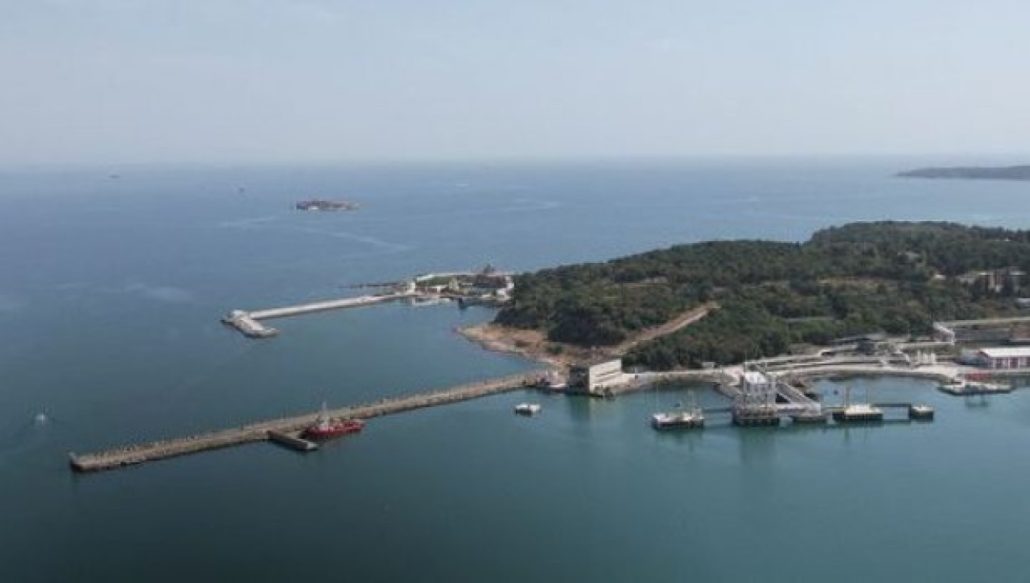 Жегата-прогони-рибата-навътре-в-Черно-море,-изчезнаха-попчетата-и-сафридът,-цената-скочи