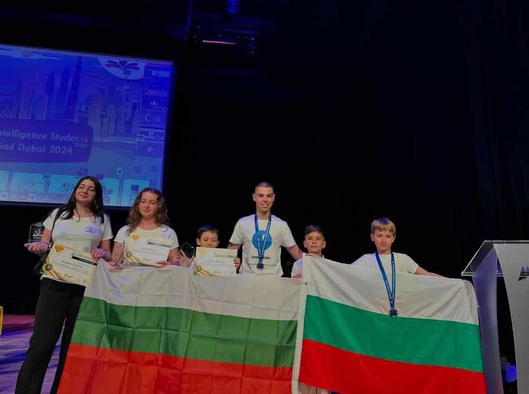Ученикът от ПМГ-Бургас Панайот скри шапката на най-добрите математици в Дубай 2 25D0 25BF 25D0 25BD 25D0 25B02