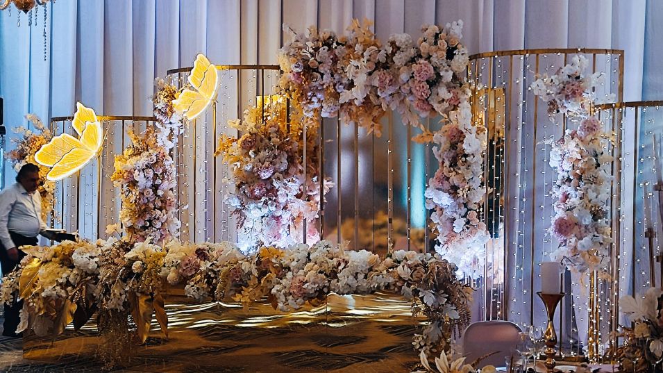Звездните сватби през уикенда (СНИМКИ) 2 m2
